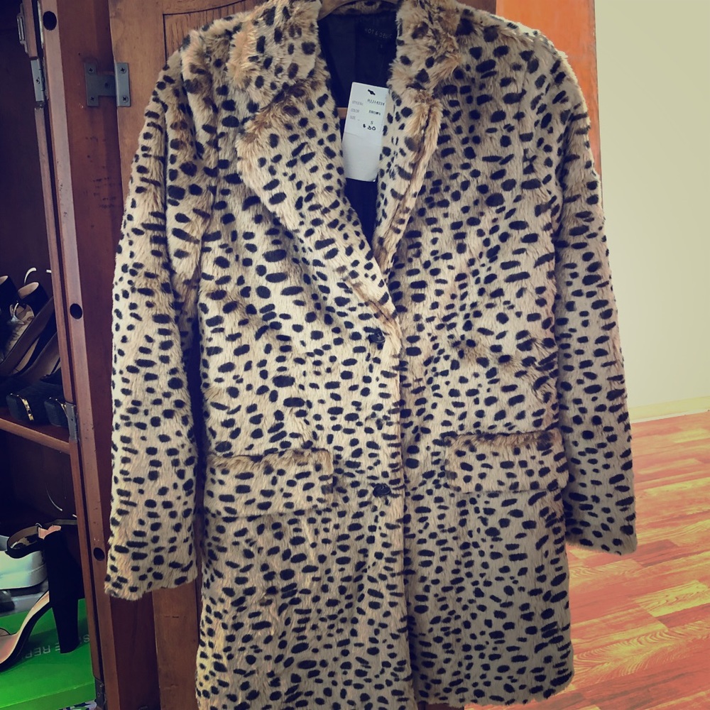 Faux fur leopard jacket